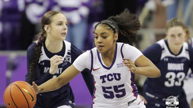 Victoria Flores vs Mount St. Mary's
